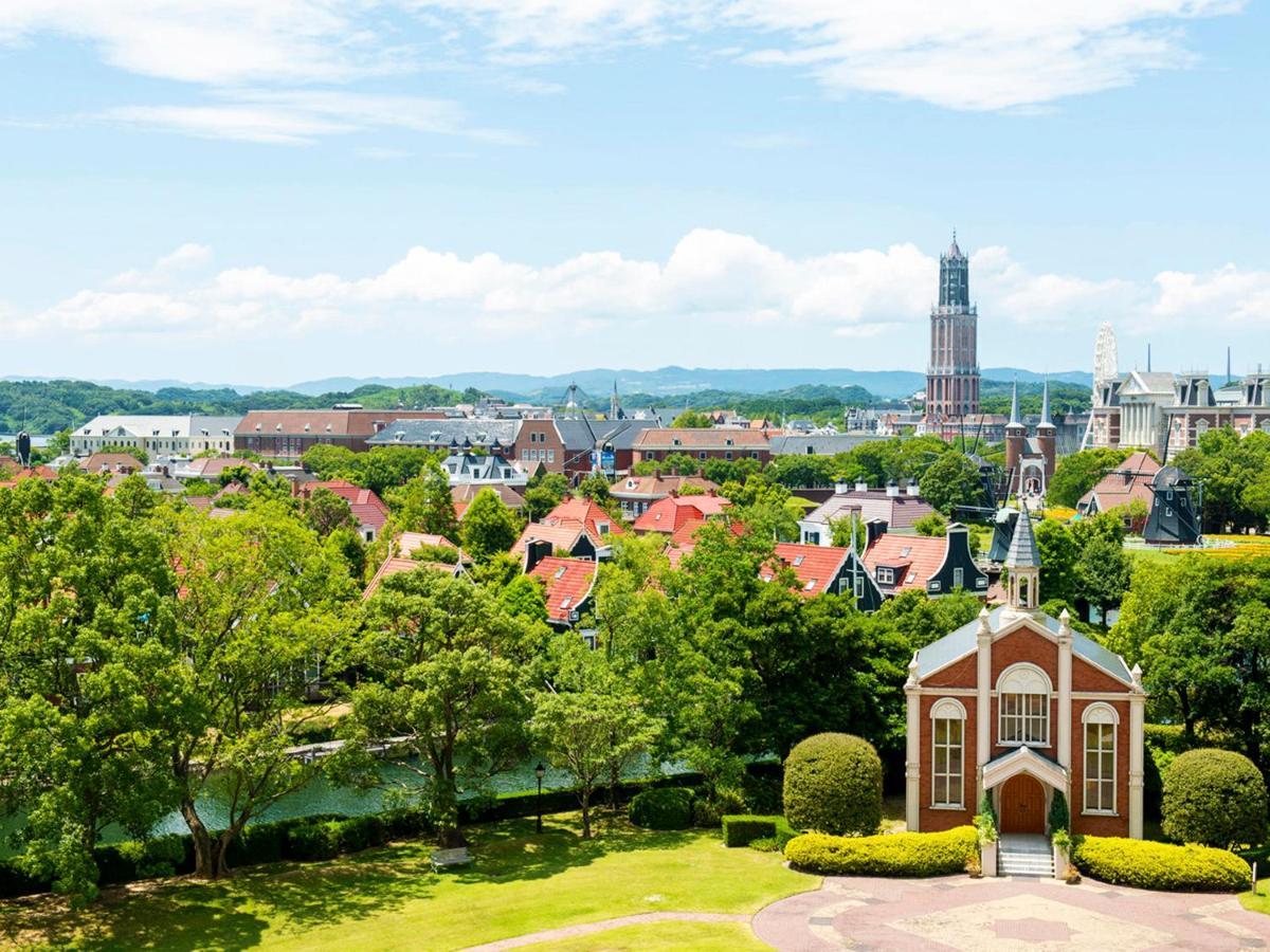 Hotel Okura Jr Huis Ten Bosch Sasebo Exterior foto View of the town