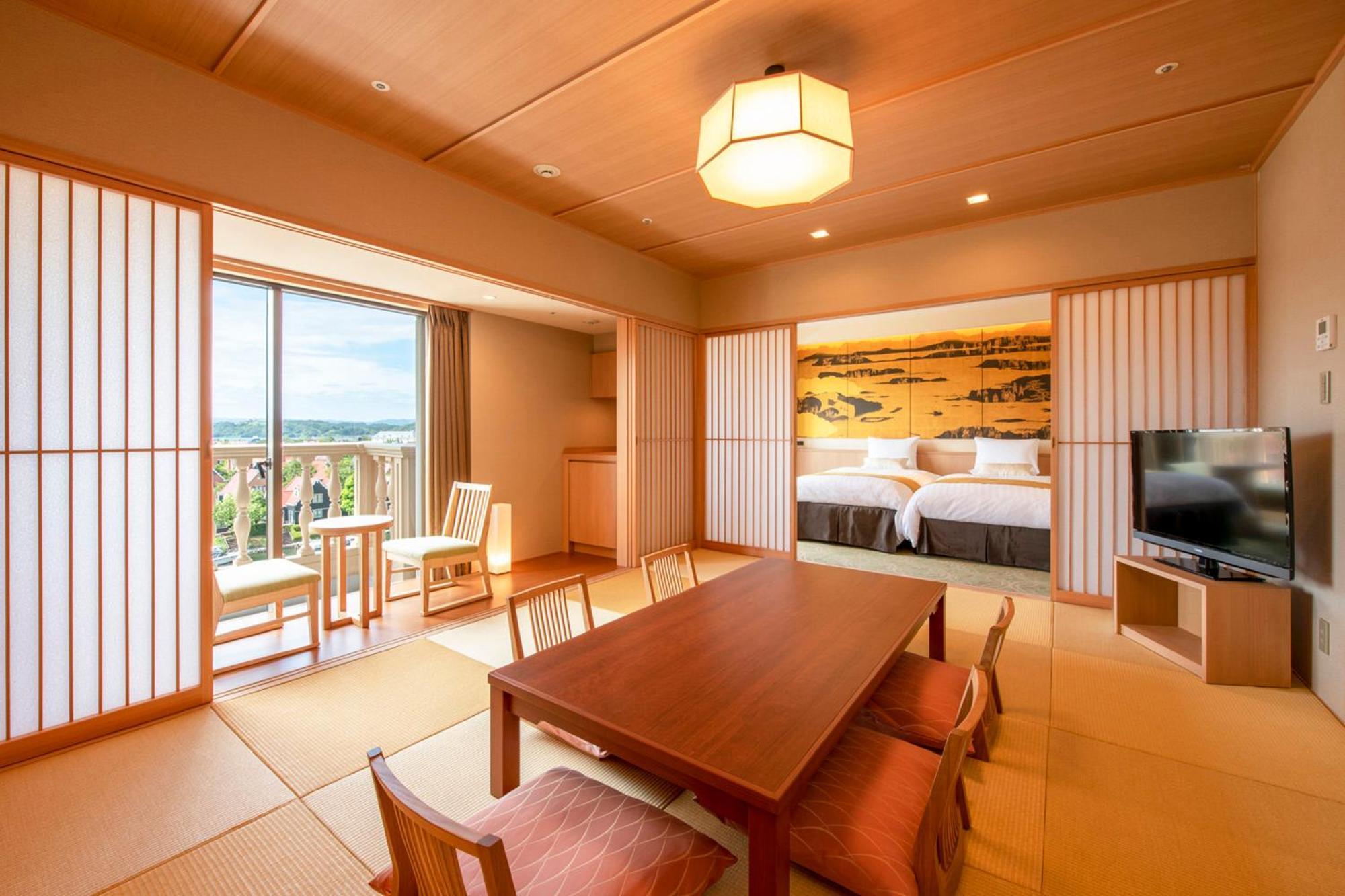 Hotel Okura Jr Huis Ten Bosch Sasebo Exterior foto A Japanese-style room at the hotel